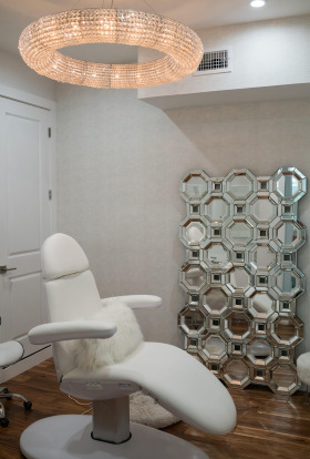 beauty salon room